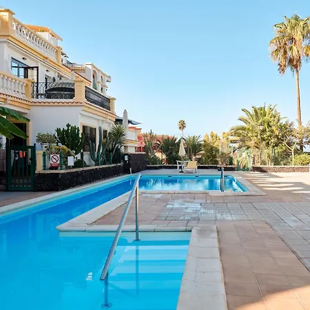 Windsor Pool *